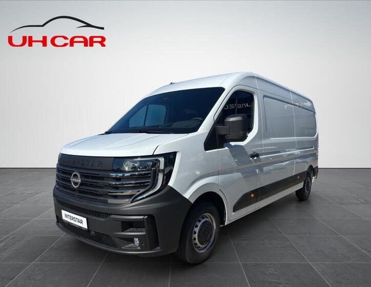 Nissan Interstar 1