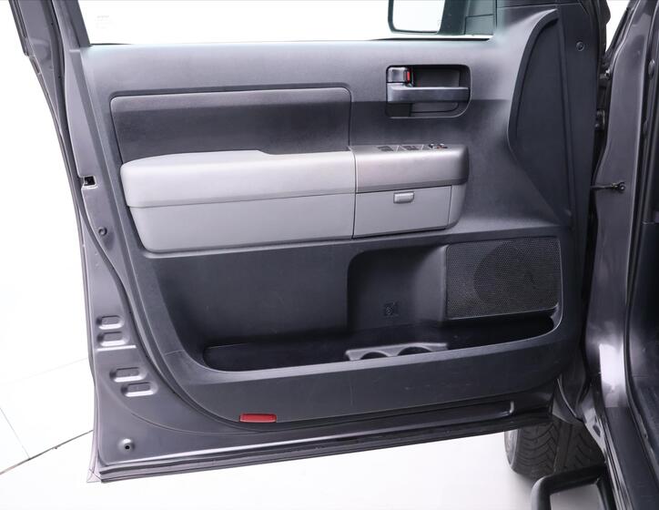 Toyota Tundra 10