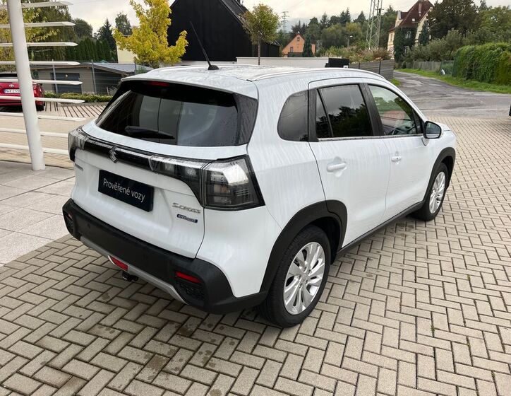 Suzuki S-Cross 6