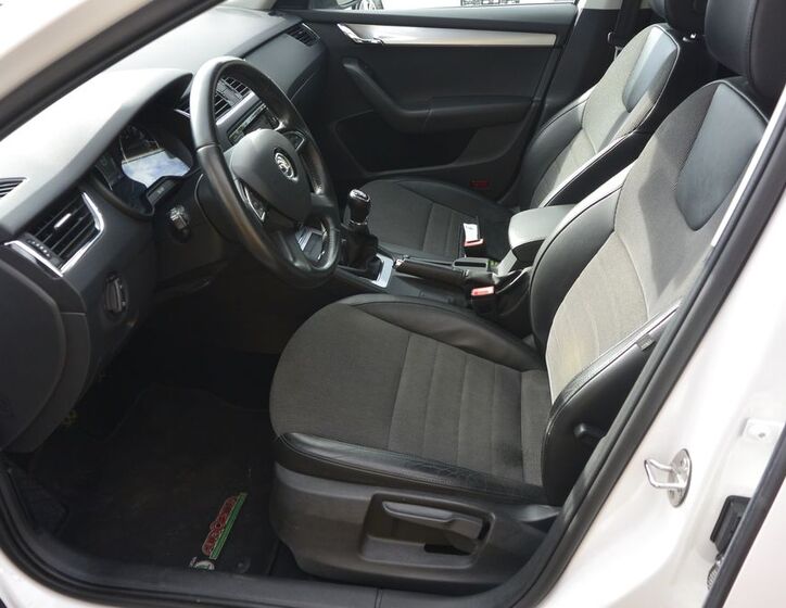 Škoda Octavia 9