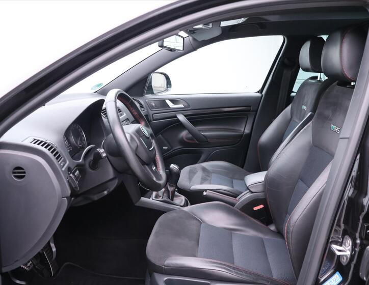 Škoda Octavia 12