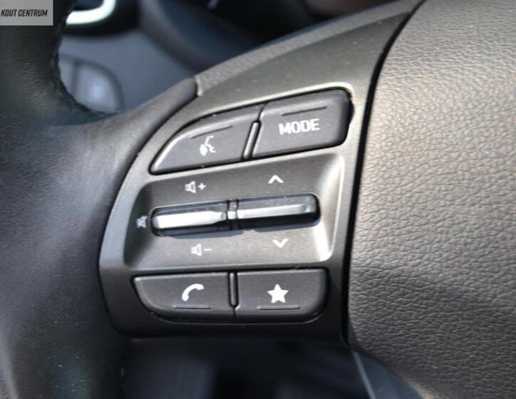 Hyundai i30 24