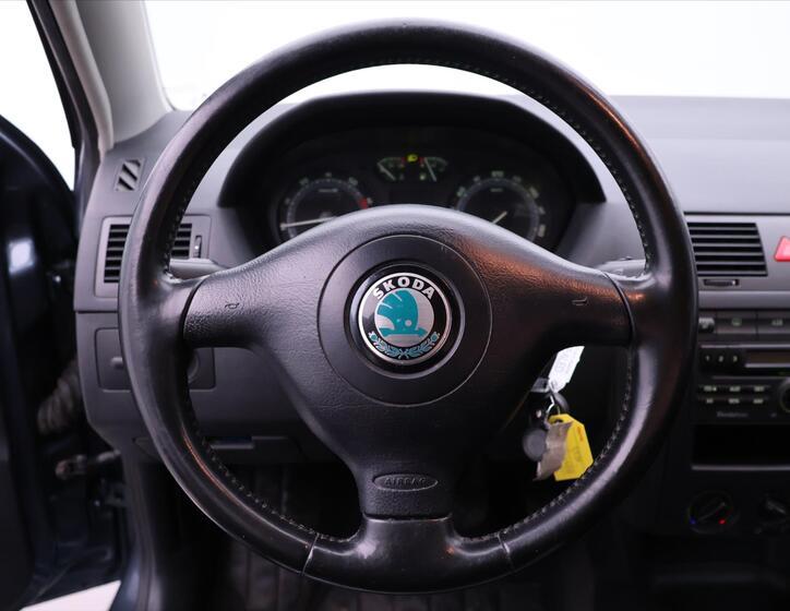 Škoda Fabia 16