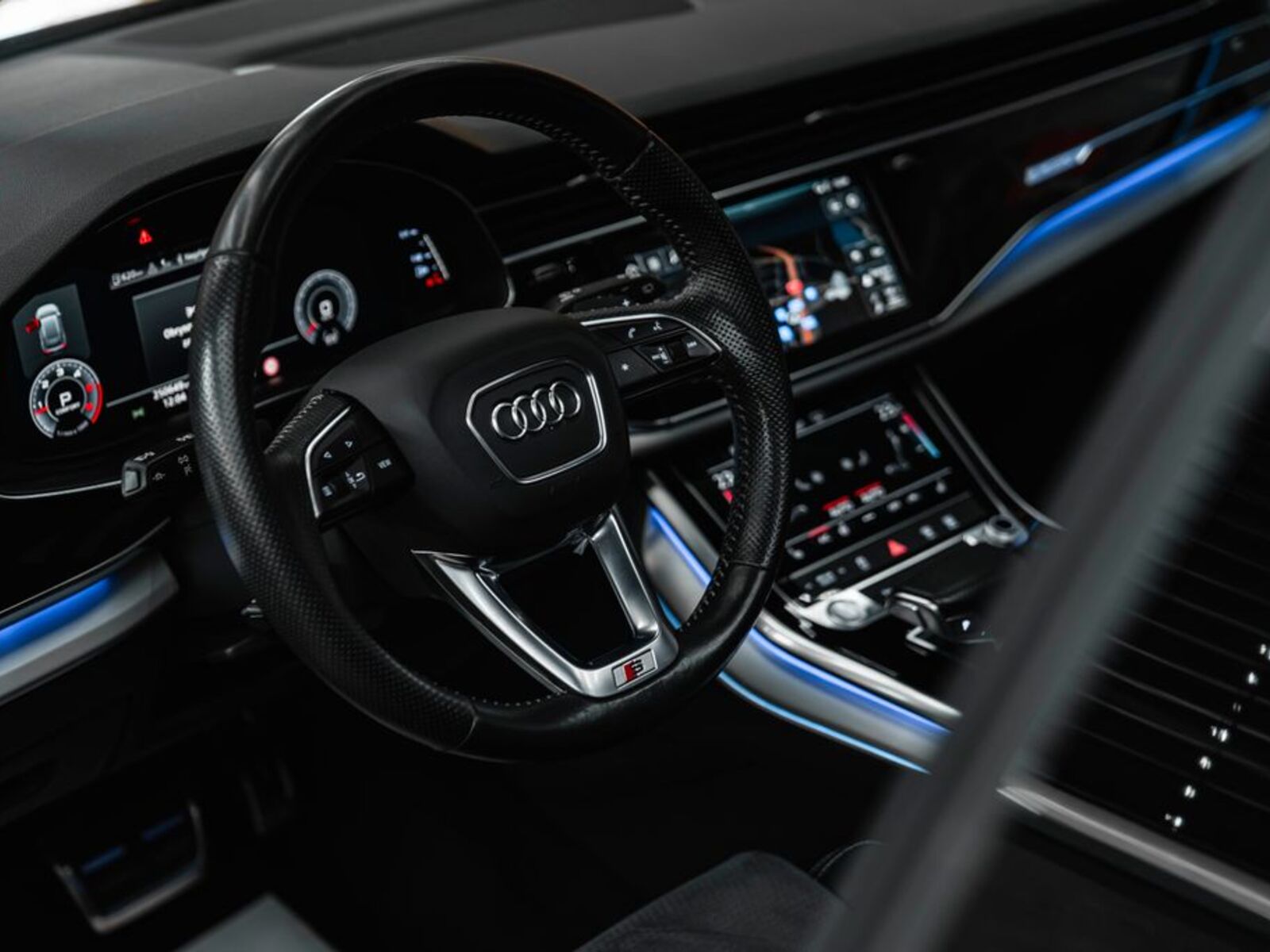 Audi Q8 17