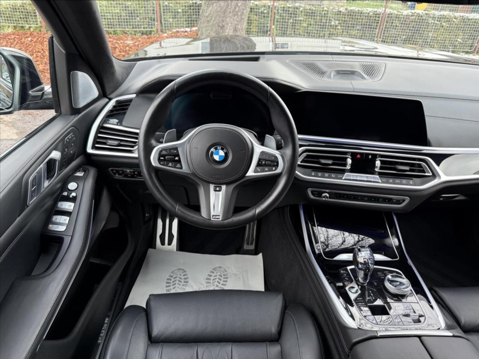 BMW X7 15