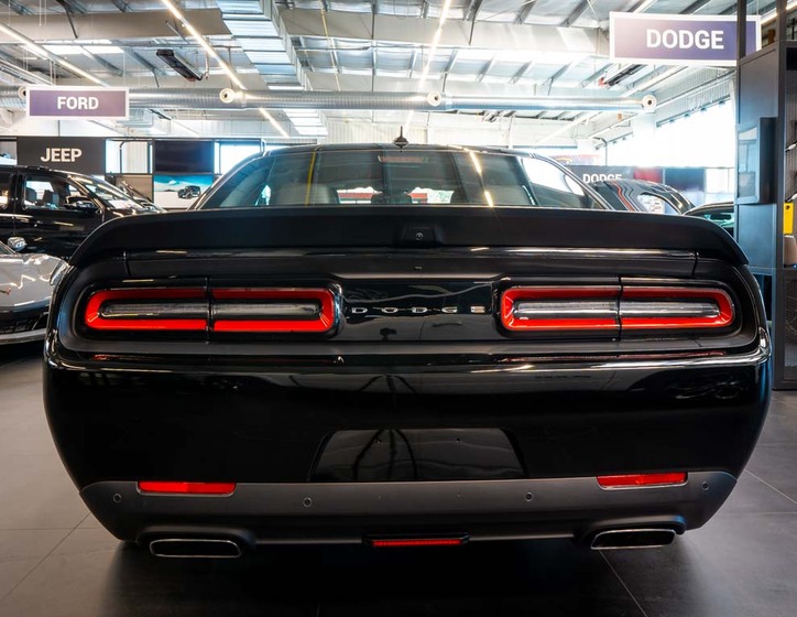 Dodge Challenger 4