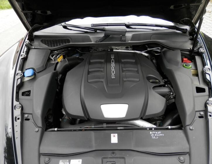 Porsche Cayenne 31