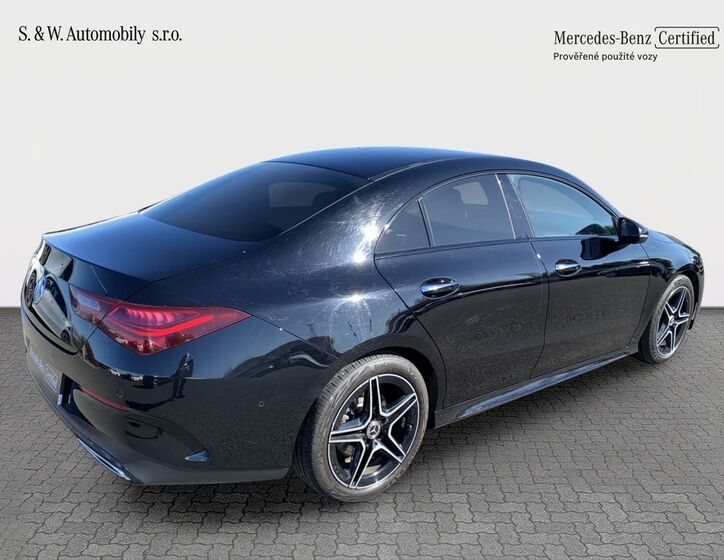 Mercedes-Benz CLA 8