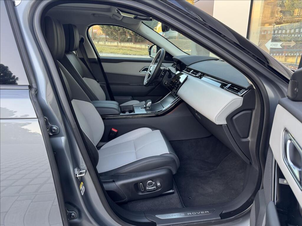 Land Rover Range Rover Velar 14