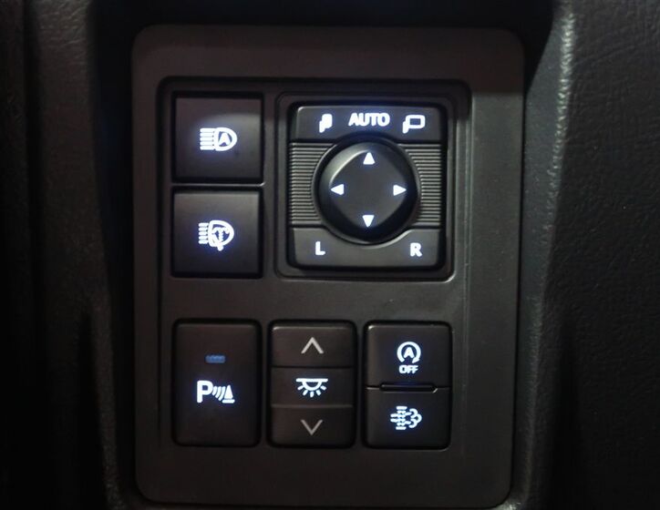 Toyota Land Cruiser 24