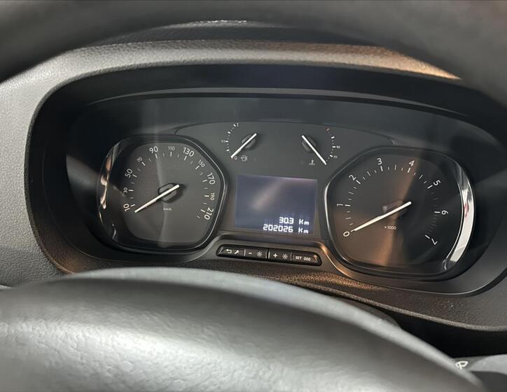 Peugeot Expert 8