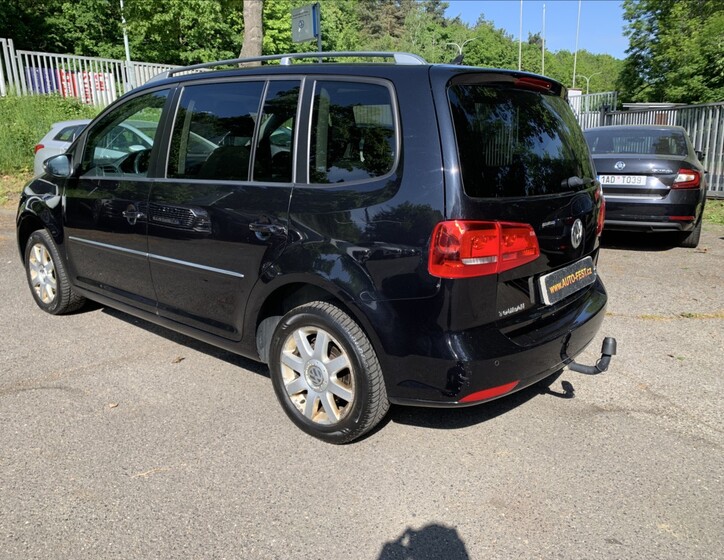 Volkswagen Touran 6