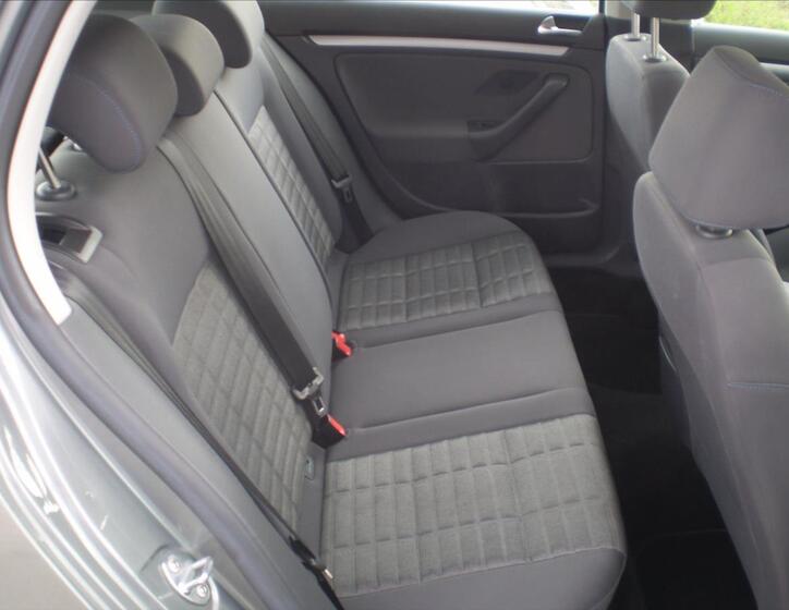 Volkswagen Golf 13