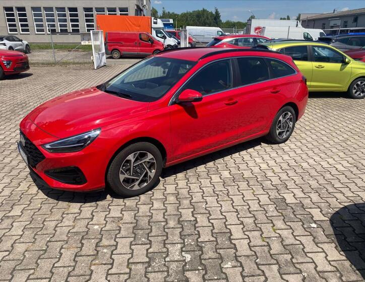 Hyundai i30 4