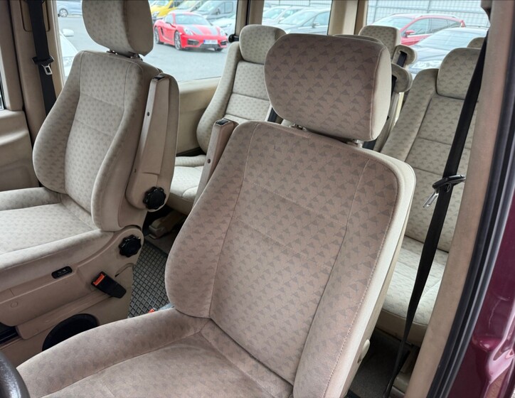 Mercedes-Benz Vito 10