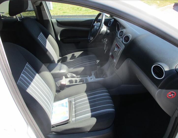 Ford Focus 12