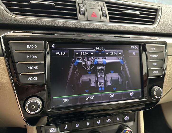 Škoda Superb 9
