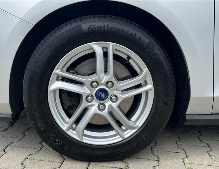 Ford Focus 10