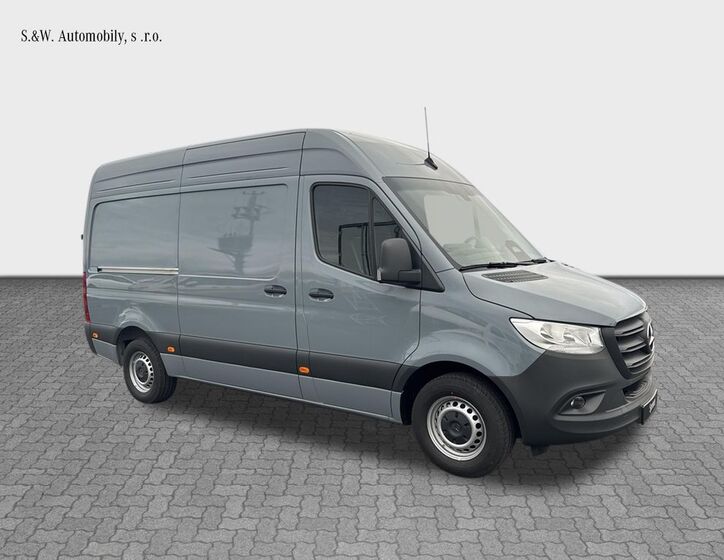Mercedes-Benz Sprinter 7