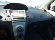 Toyota Yaris 14