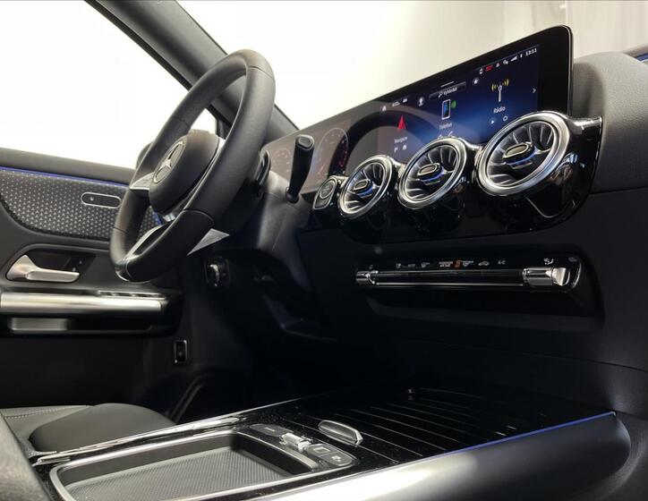 Mercedes-Benz GLA 16