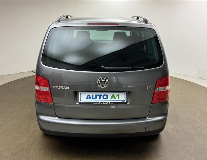Volkswagen Touran 5