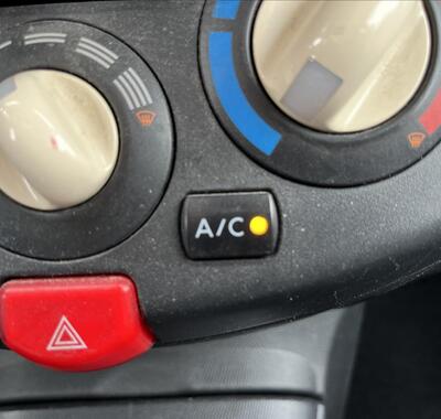 Nissan Micra 19