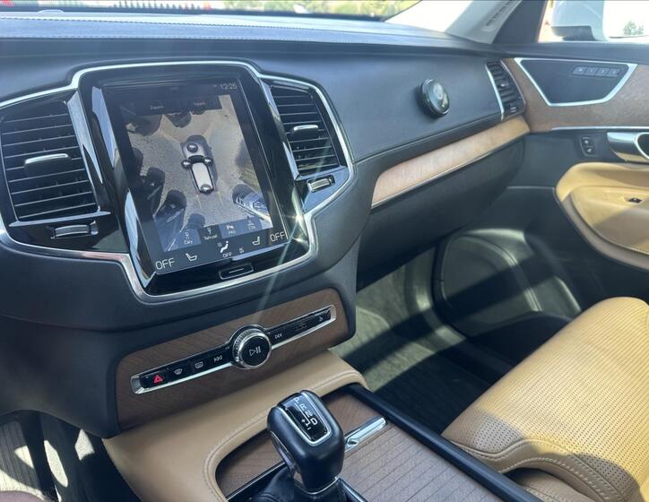 Volvo XC90 14