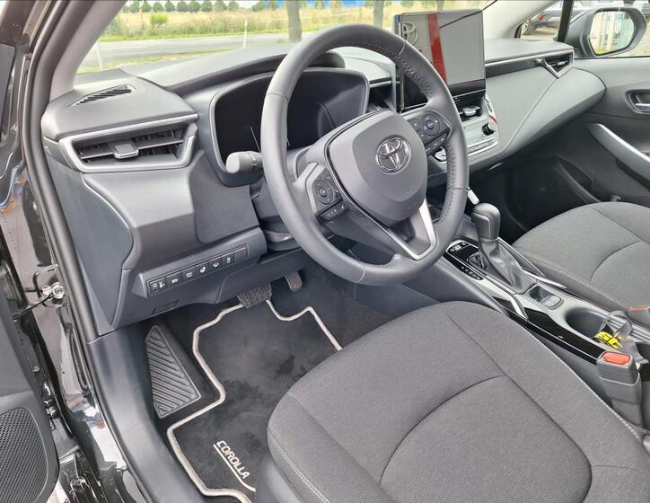 Toyota Corolla 16