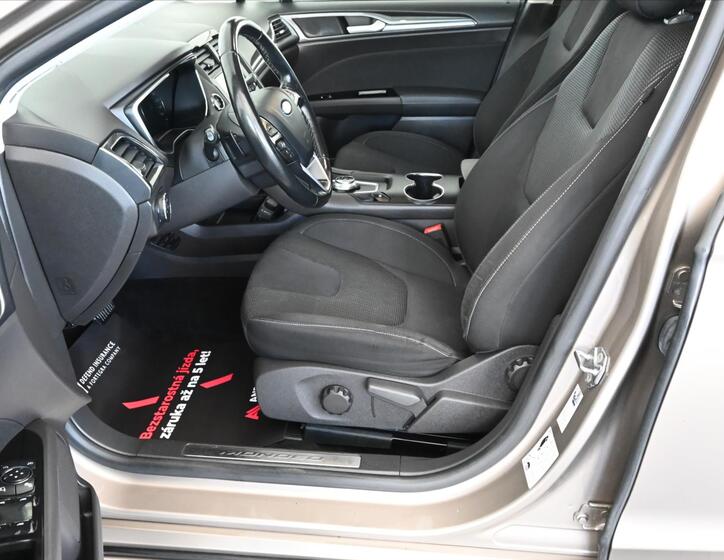 Ford Mondeo 9