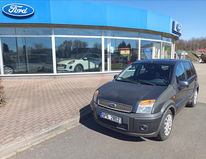 Ford Fusion 3