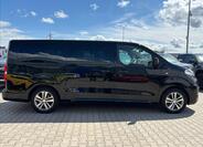 Peugeot Traveller 6