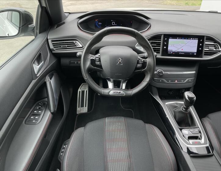 Peugeot 308 7