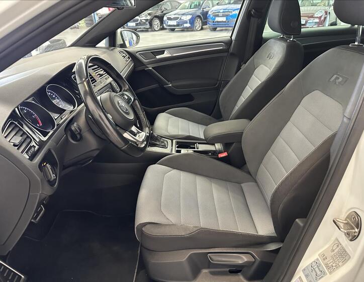 Volkswagen Golf 20