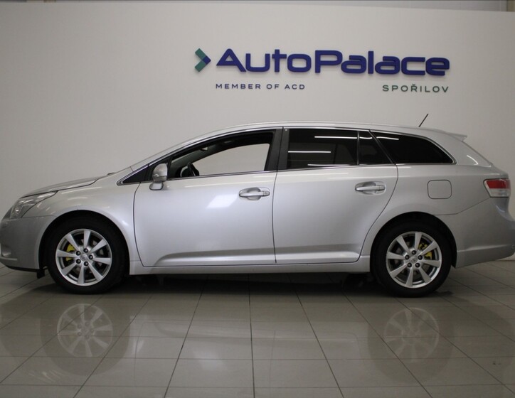 Toyota Avensis 5
