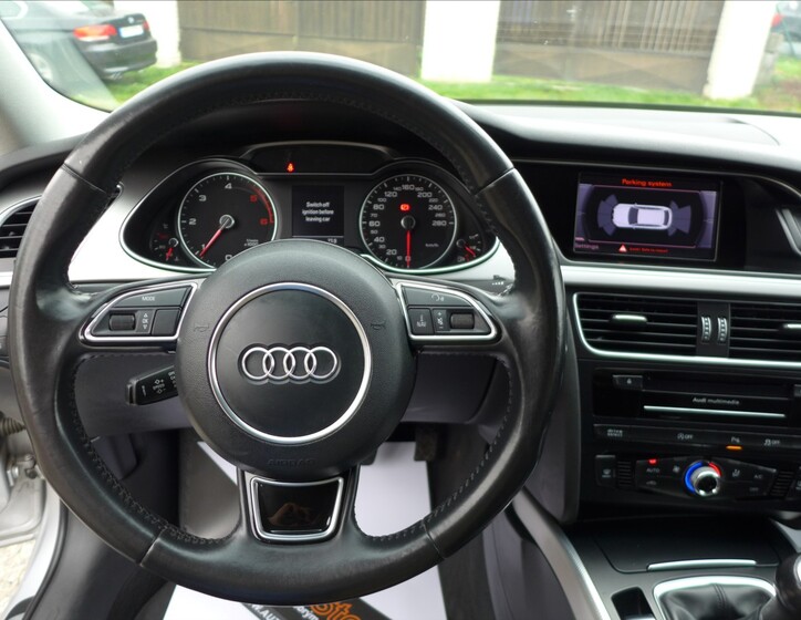 Audi A4 19