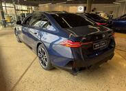 BMW i5 5