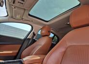 Jaguar XE 17