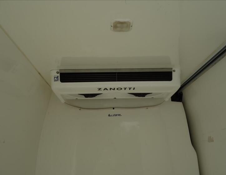 Renault Master 18