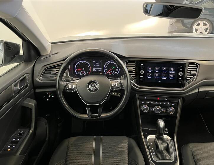 Volkswagen T-Roc 5