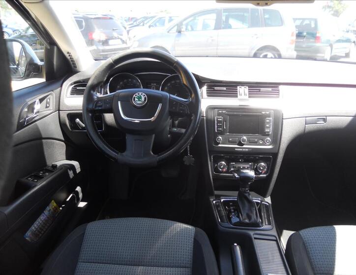 Škoda Superb 13