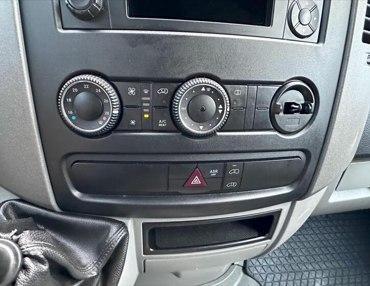 Volkswagen Crafter 22