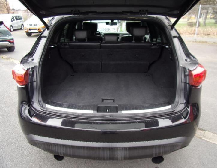 Infiniti FX30 13