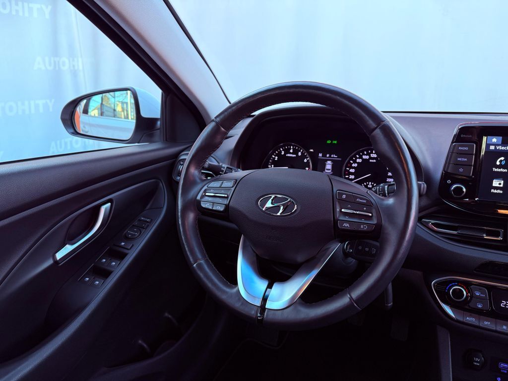 Hyundai i30 16