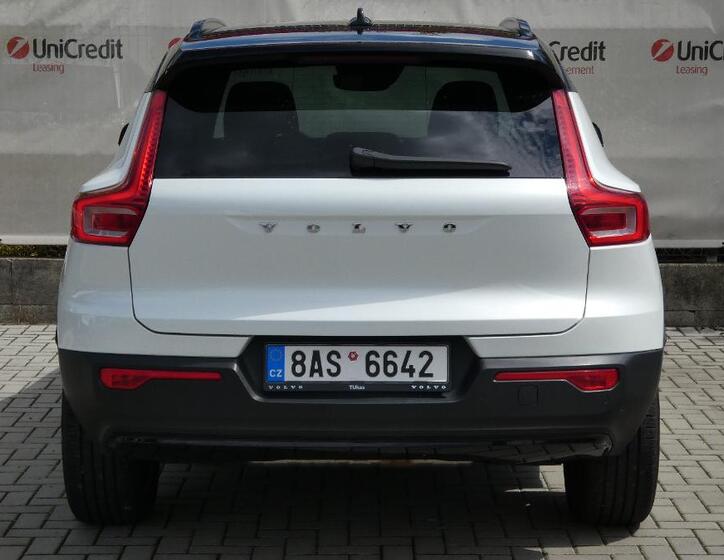 Volvo XC40 4