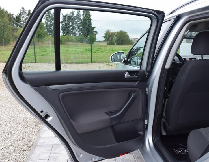 Volkswagen Golf 29
