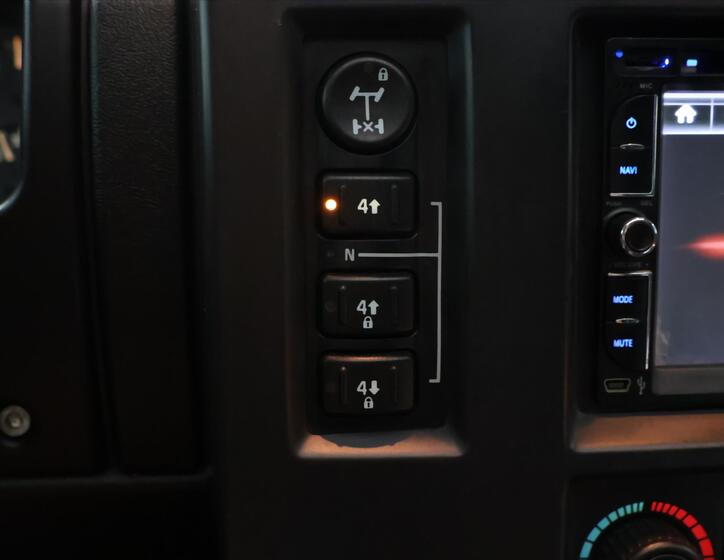 Hummer H2 26