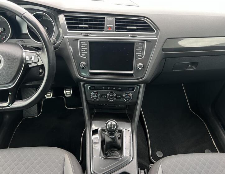 Volkswagen Tiguan 17