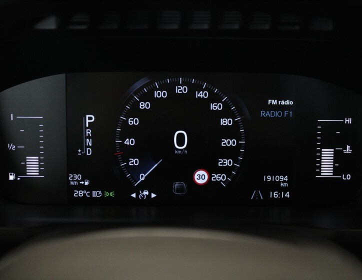 Volvo XC90 24