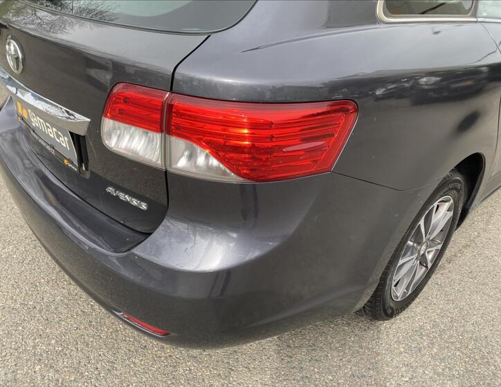 Toyota Avensis 14